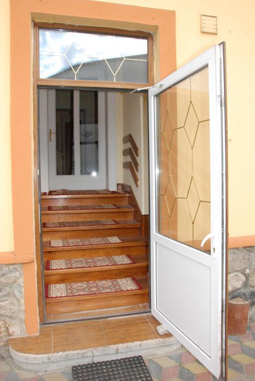 Vila Nicoleta Hotell Sibiu Exteriör bild